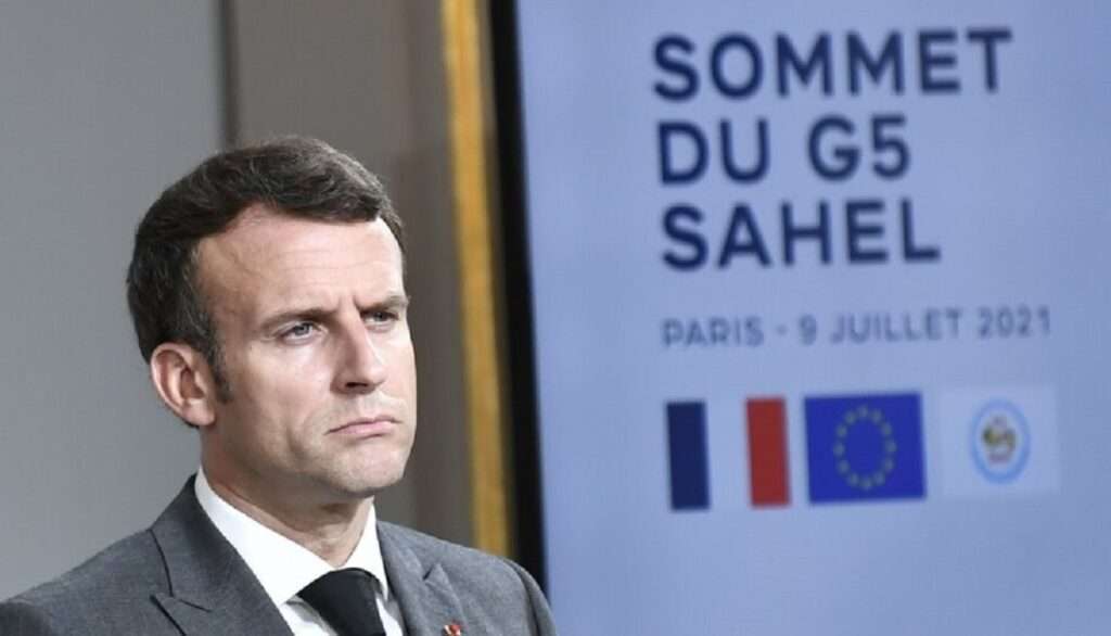 Μακρόν |  Τα σενάρια για τις εκλογές στη Γαλλία |  Μονά – ζυγά κερδίζει ο Μακρόν 